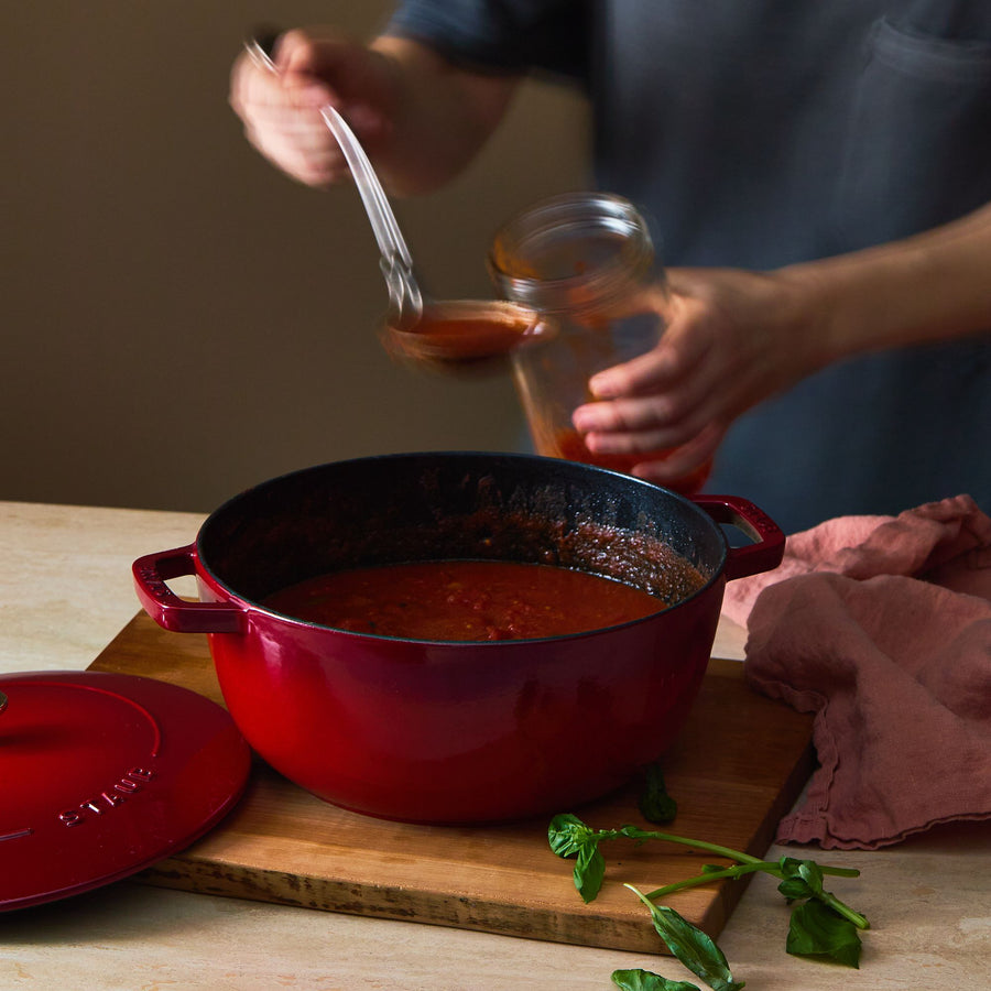 Staub Essential French Oven, 5QT